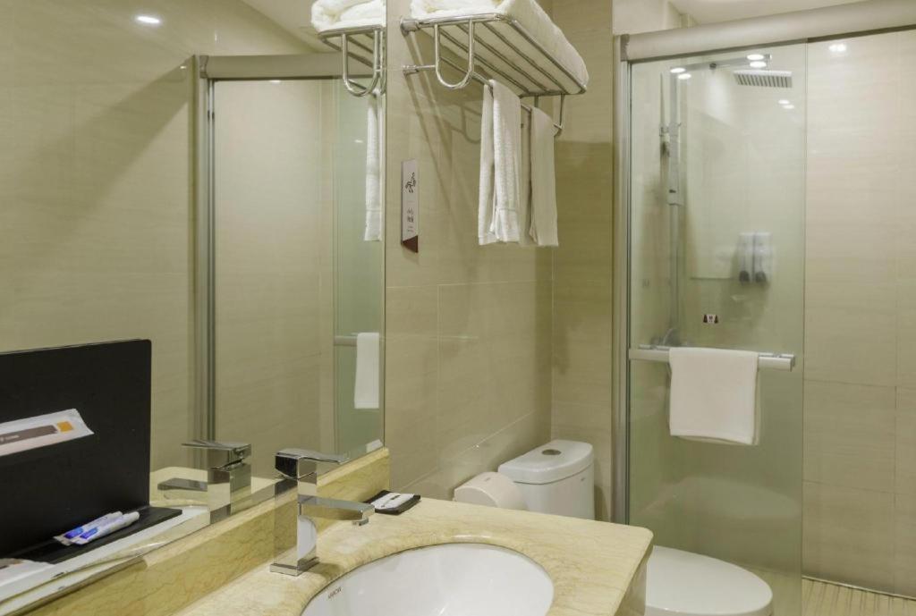 Jingtu Hotel Zhanjiang Dingsheng Plaza Store Exterior foto